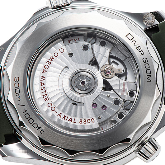 オメガ シーマスター300M コーアクシャル マスタークロノメーター 210.32.42.20.10.001 グリーン 新品 サブカット 3枚目