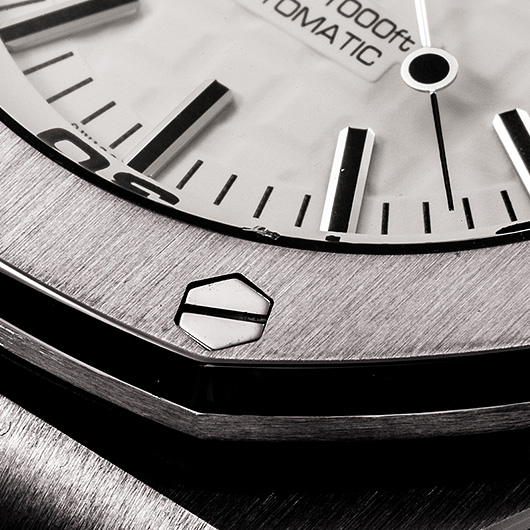 オーデマ・ピゲ ロイヤルオーク オフショア ダイバー 15710ST.OO.A010CA.01 ホワイト 中古 サブカット 4枚目