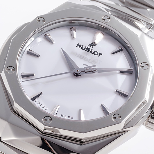 ウブロ クラシック フュージョン オーリンスキー ブレスレット チタニウム 550.NS.2200.NS.ORL22 ホワイト 新品 サブカット 1枚目