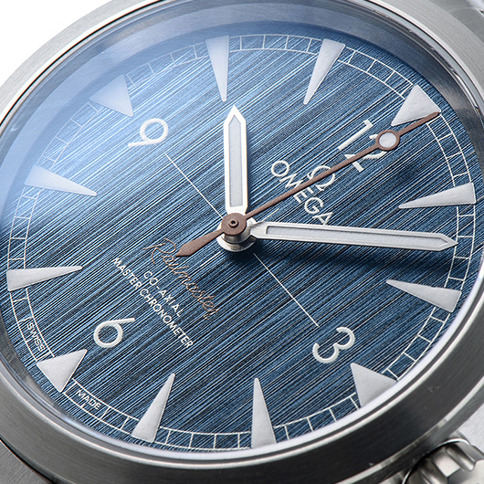 オメガ シーマスター レイルマスター コーアクシャル マスタークロノメーター 220.10.40.20.03.001 ブルー 新品 サブカット 3枚目