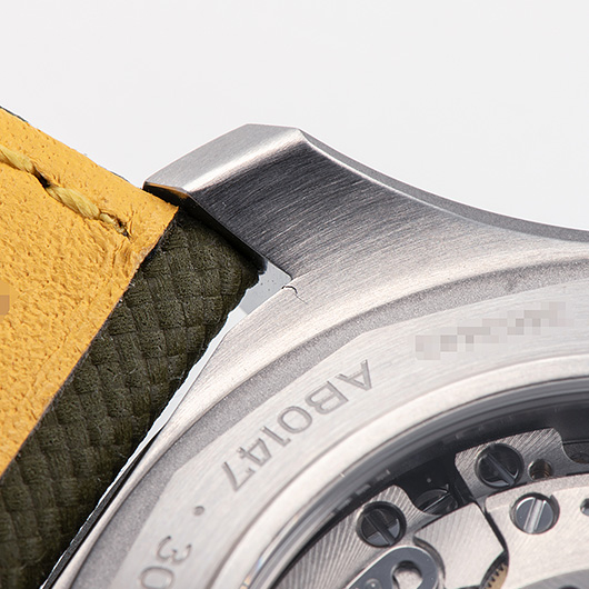 ブライトリング アベンジャーB01 クロノグラフ AB0147101L1X1 グリーン/ブラック 新品 サブカット 4枚目