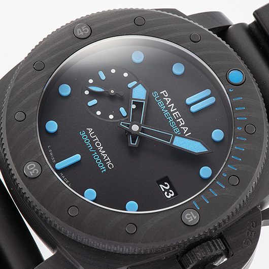 パネライ サブマーシブル カーボテック PAM01616 ブラック 中古 サブカット 1枚目