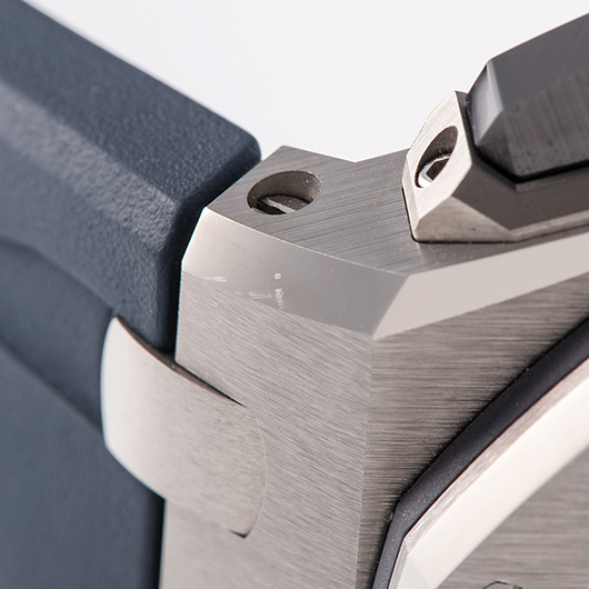 オーデマ・ピゲ ロイヤルオーク オフショア クロノグラフ 26420TI.OO.A027CA.01 ブルー/シルバー 中古 サブカット 4枚目