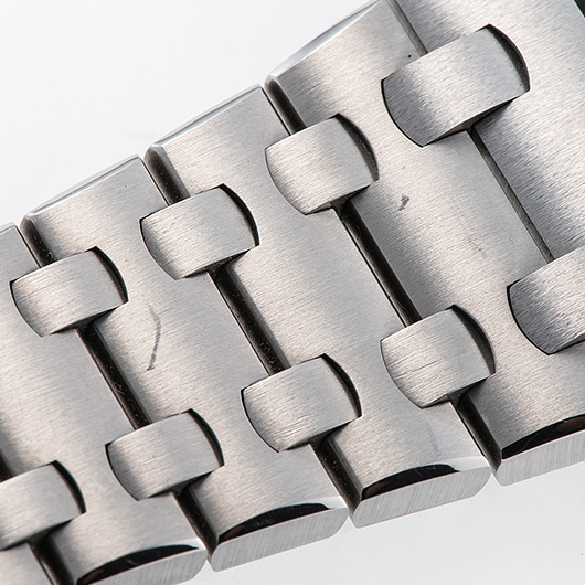 オーデマ・ピゲ ロイヤルオーク オフショア クロノグラフ 26238TI.OO.2000TI.01 グレー/ブラック 中古 サブカット 7枚目