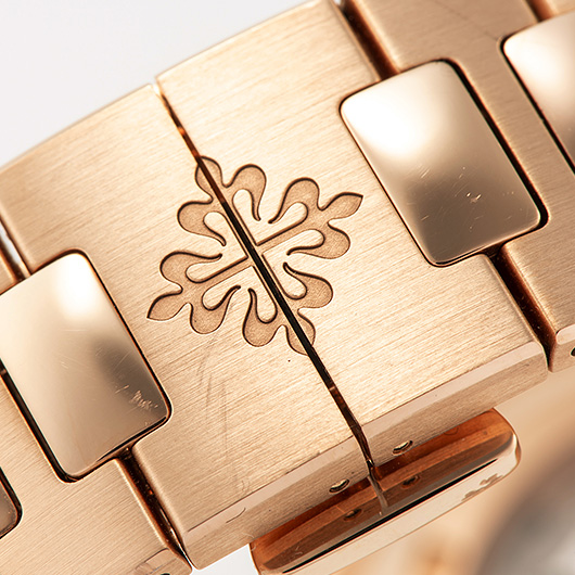 パテックフィリップ ノーチラス トラベルタイム クロノグラフ 5990/1R-001 ブルー 中古 サブカット 4枚目