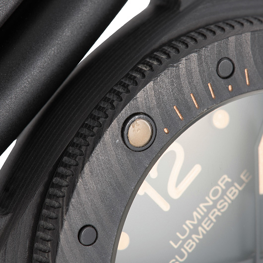 パネライ ルミノール サブマーシブル1950 カーボテック 3デイズ PAM00616 ブラック 中古 サブカット 3枚目