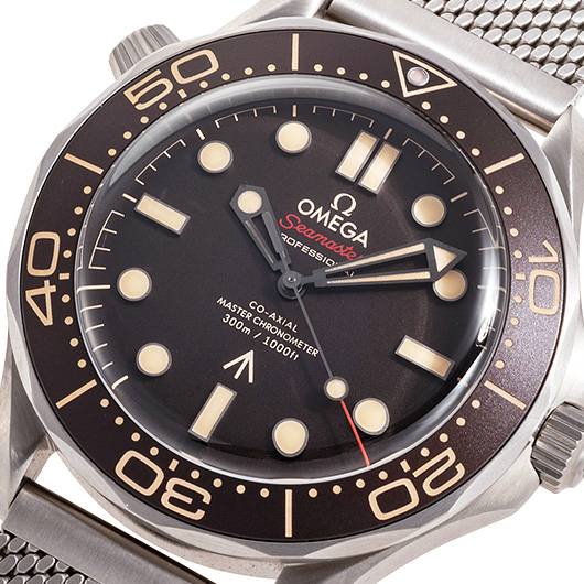 オメガ シーマスター ダイバー 300M コーアクシャル マスタークロノメーター 007エディション 210.90.42.20.01.001 ブラウン 中古 サブカット 1枚目