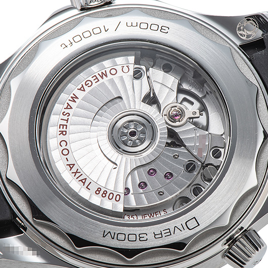 オメガ シーマスター300M コーアクシャル マスタークロノメーター 210.32.42.20.01.001 ブラック 新品 サブカット 3枚目