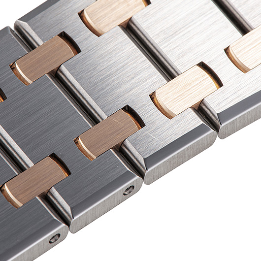 オーデマ・ピゲ ロイヤルオーク オートマティック 15550SR.OO.1356SR.02 シルバー 新品未使用 サブカット 4枚目